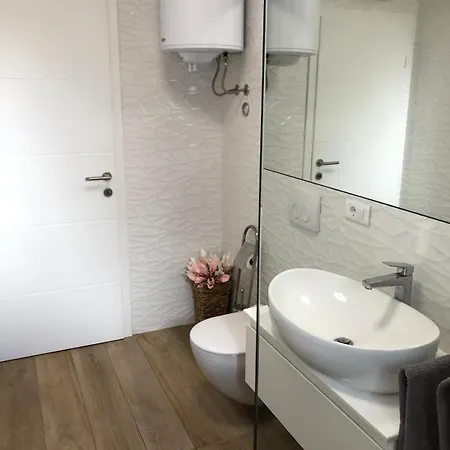 Sasha Apartment *